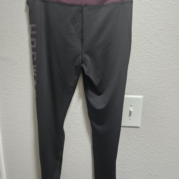 Harry Potter Black and Maroon Leggings - Picture 4 of 6